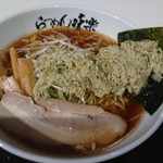 利尻らーめん味楽 本店 - 焼き醤油ラーメンとろろ昆布