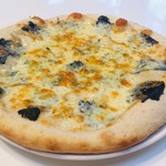 ちりめんジャコと海苔のピザ