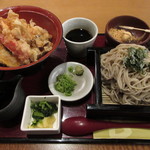 Kazoku tei - 金目鯛と海老の天丼セット 1100円(税込1188円)