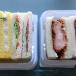 紀ノ国屋 - 「野菜サンド」と「えびカツサンド」