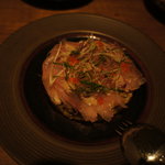 デュ バリー - 白身魚のカルパッチョ（真鯛と茄子のサフラン風）