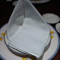 萬珍樓 本店 - テーブルに着くとこんな感じ