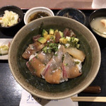 Kitakado No Supointo - オリーブハマチを使った海鮮丼