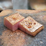 日本橋橘町　都寿司 - 余市で揚がった鰤（９月）の腹身