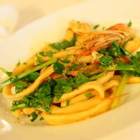 Ristorante IL FIGO INGORDO - 海老とルッコラのほうとうみたいなパスタ