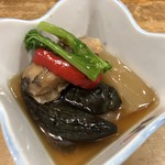 Ajino Mise Suzuran - ブリ,茄子,夕顔,赤ピーマン,青菜の煮浸し