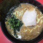 ラーメン 杉田家 本店 - 