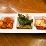 神戸コリアンキッチン - キムチ盛り合わせ