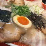 呼び戻しとんこつ 光四郎 - 特製チャーシューメン