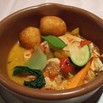 ル・ヨシマサ - 鳥モモ肉の煮込みバジル風味トマトソース