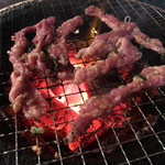 万正 - スジ焼き焼き風景