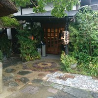 九つ井 本店 - こちらが待合出来る母屋です