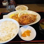 ごはん屋　山ひろ - 唐揚げ定食680円＼(^^)／