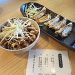 麺屋 聖 - 肉餃子＆炙り焼豚丼(ランチセットメニュー)