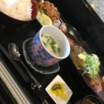 おさかなダイニング　魚心 - 茶碗蒸しがセンターポジションだ