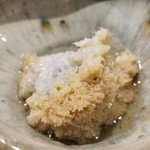 鮨匠 のむら - (08)真蛸(鹿児島県産)の真子
      粒が綺麗に立ち、のむらオリジナル出汁醤油によるさっぱりとした薄味の味付けで柔らかな旨みを楽しみました。
      海藤花(かいとうげ)と呼ぶそうです。