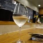 フレンチ食堂 iTToku - （2018/9月）グラス白ワイン