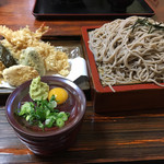 富士 - 蕎麦は軽く三人前はありそうです！