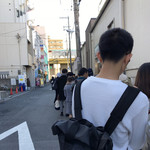 人類みな麺類 - 行列に参入♪