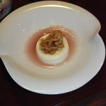 秀月 - ジャガイモのクリーム寄せ　豚煮添え　赤玉ねぎソース