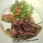 牛サーロインのグリル　洋梨とマルサラワインのソース