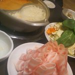 韓国料理トンテジ - しゃぶしゃぶ用のお肉