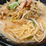 茨城タンメン カミナリ - 麺をアップｗ