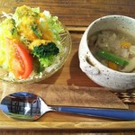 サラダ＋生姜のスープ