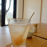 味道広路 - 同行者がいただいたしょうがとハチミツそーだ割り