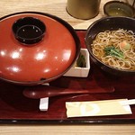 Kazokutei - かつ丼セット  (うどん OR そば　から　選択 温そば) 1,058円 2018年11月