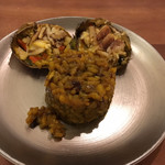 エスパイ クック コウベ -  ●お待ちかね藻屑蟹のパエリア、鉄板で焦がしたタイプではなく炊き込みご飯に似た感じ。蟹のお出汁が最高‼