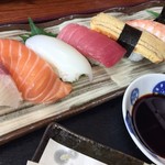 魚屋の寿司　東信 - どれから食べようか迷うほど、迷いました。   美味しい