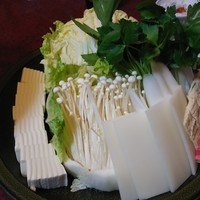 鯛よし百番 - 寄せ鍋野菜と湯葉、豆腐
