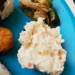 Tachikawa Regent Hotel - 蒸し鶏と野菜の和え物、ポテトサラダ