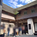 慈久庵 - 店外でお待ちの方々