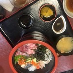 Oshokujidokoro Sakae Ya - 海鮮丼