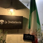 ラ トラットリアッチャ  - 