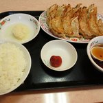 餃子の王将 - チャレンジ餃子定食（餃子×３）