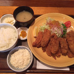 手作り洋食の店 おおさかや - カキフライ定食1,050円