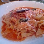 山岸食堂 - トマトとモッツァレラチーズのトマトソースパスタ♪