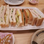 珈琲所コメダ珈琲店 - 