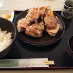 レストラン いんふぉ - 鶏唐揚げ定食（925円）