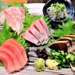 うまい寿司と魚料理 魚王KUNI - 刺身盛り合わせ