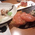 炭匠きしもと - 焼トマト(さん) はこうやって食べます。