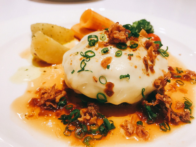 西ヶ原 焦がしチーズのせ和風オニオンソースのハンバーグ By ちよまるさん 榎本ハンバーグ研究所 西ヶ原店 旧店名 コーヒーエノモト 西ケ原 ハンバーグ 食べログ