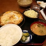 とんかつ市助 - ヒレかつ煮込み定食