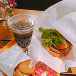 FRESHNESS BURGER - 