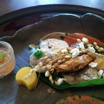 米倉 - 前菜　子持ち鮎・栗の渋皮煮・南京・鯵の手毬寿司・イカのすり身揚げ等