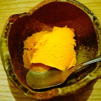 北新地 君しま - 玉子とほうじ茶のアイス