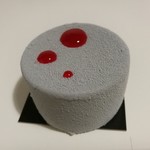 La Pâtisserie Cyril Lignac - 個性的過ぎるカラーとビジュアル！EXUINOXE6ユーロ